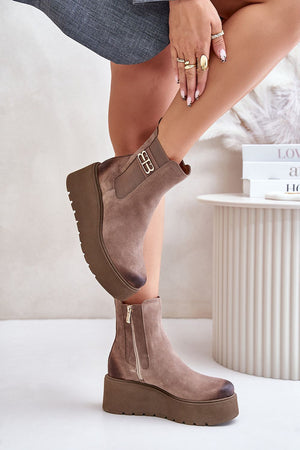 Boty na klínovém podpatku model 201181 Step in style