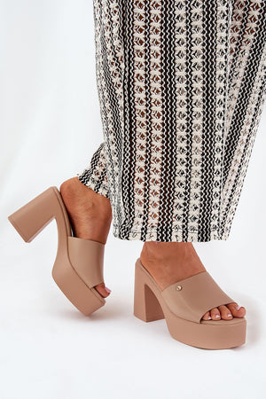 Klapky na podpatku model 209944 Step in style