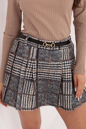 Kraťasy s sukňovou dolní částí model 221576 Italy Moda