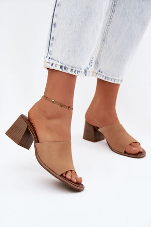 Klapky na podpatku model 228365 Step in style