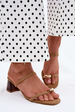 Klapky na podpatku model 228795 Step in style