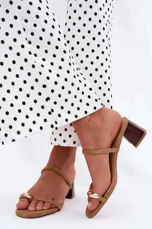 Klapky na podpatku model 228795 Step in style