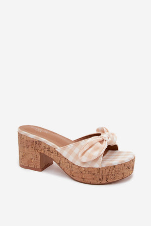 Klapky na podpatku model 228984 Step in style