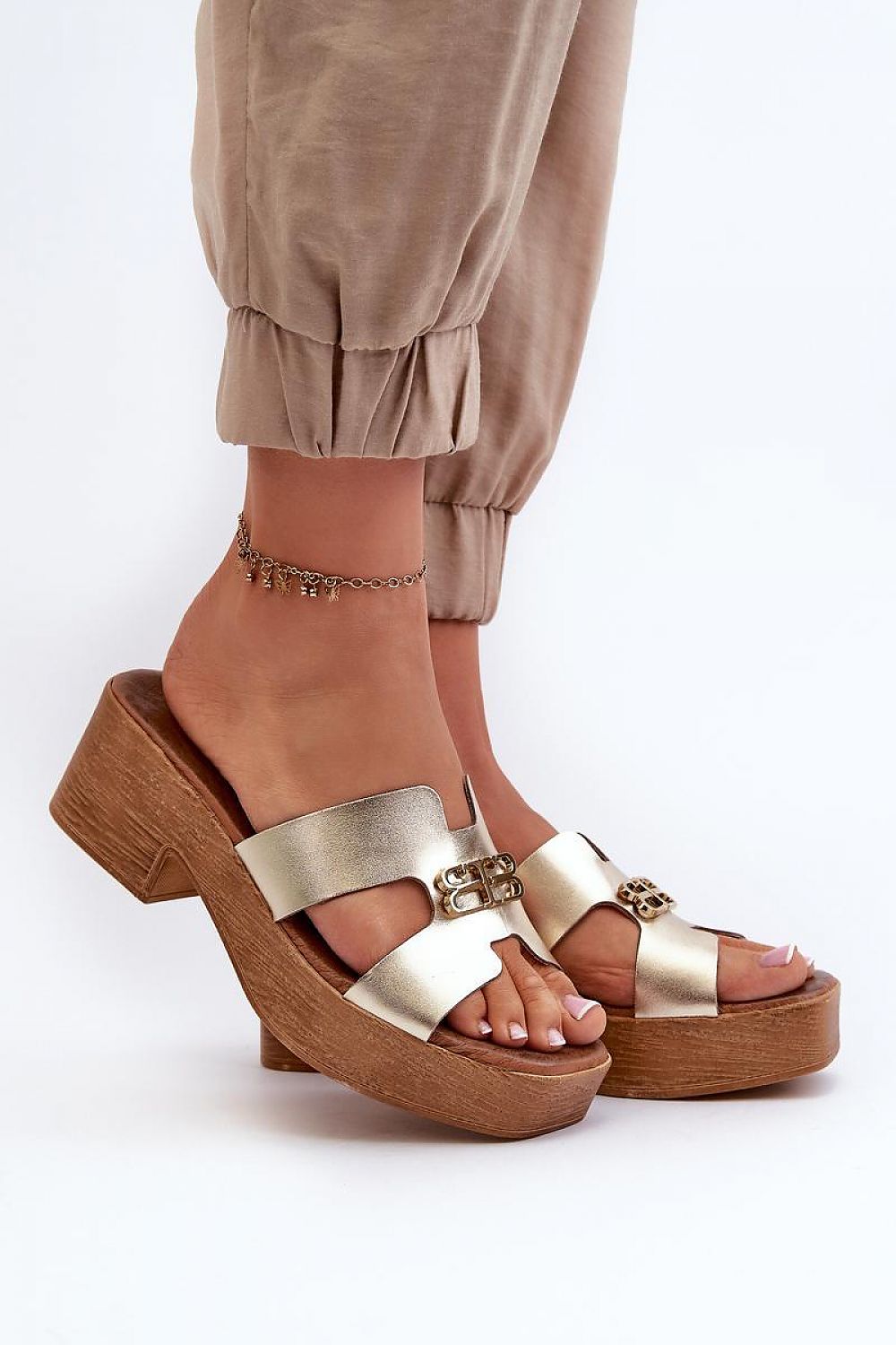  Pantofle  model 197658 Step in style 