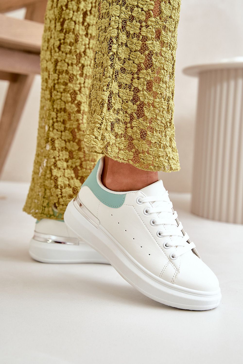  Tenisky na platformě model 201726 Step in style 