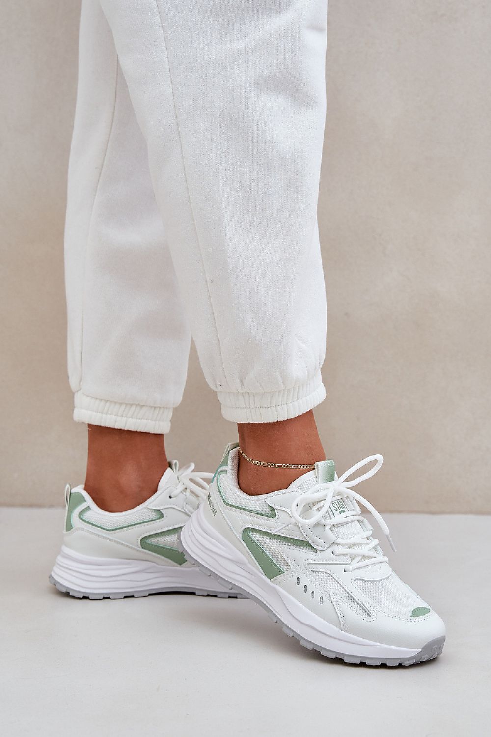  Sportovní obuv  model 209070 Step in style 