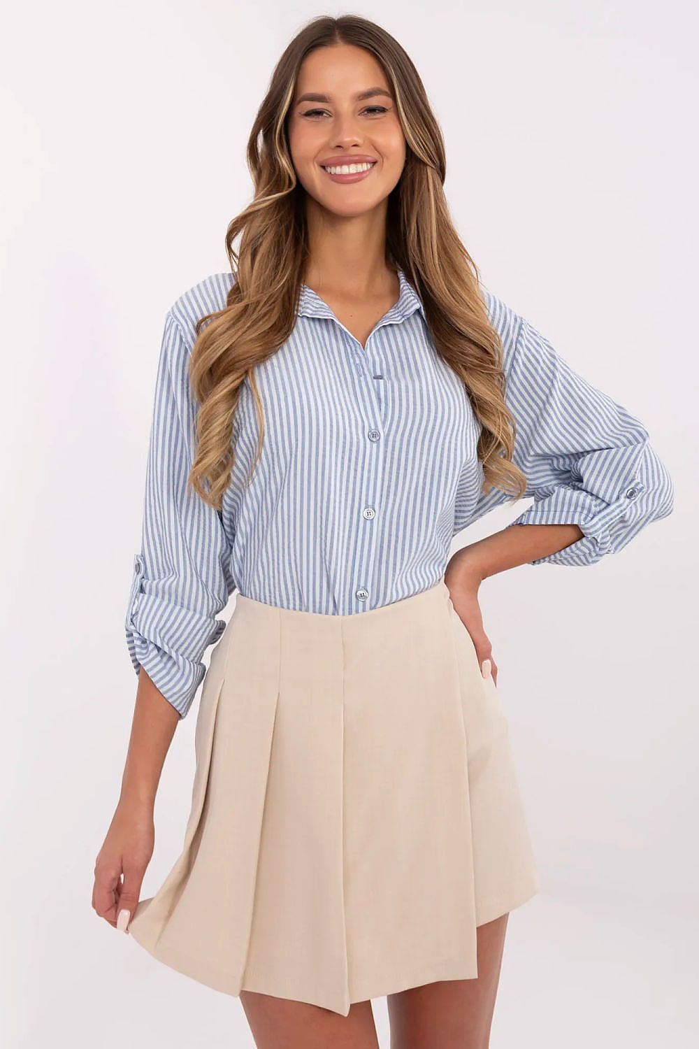  Kraťasy s sukňovou dolní částí model 209512 Italy Moda 
