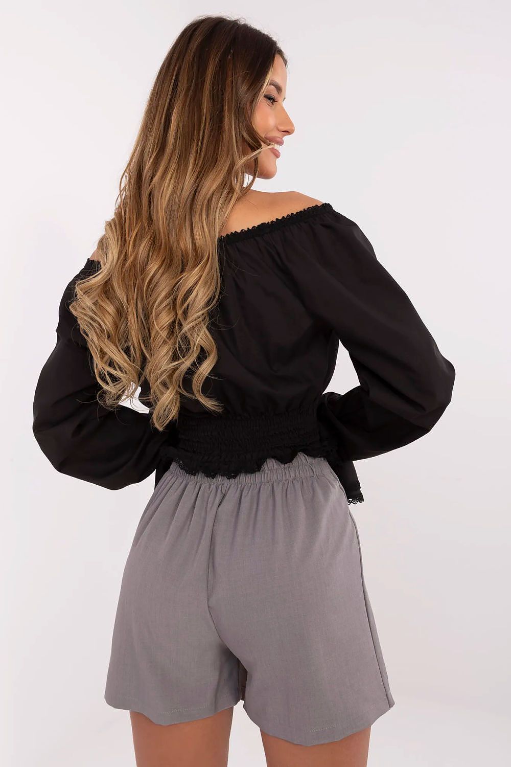 Kraťasy s sukňovou dolní částí model 209514 Italy Moda 