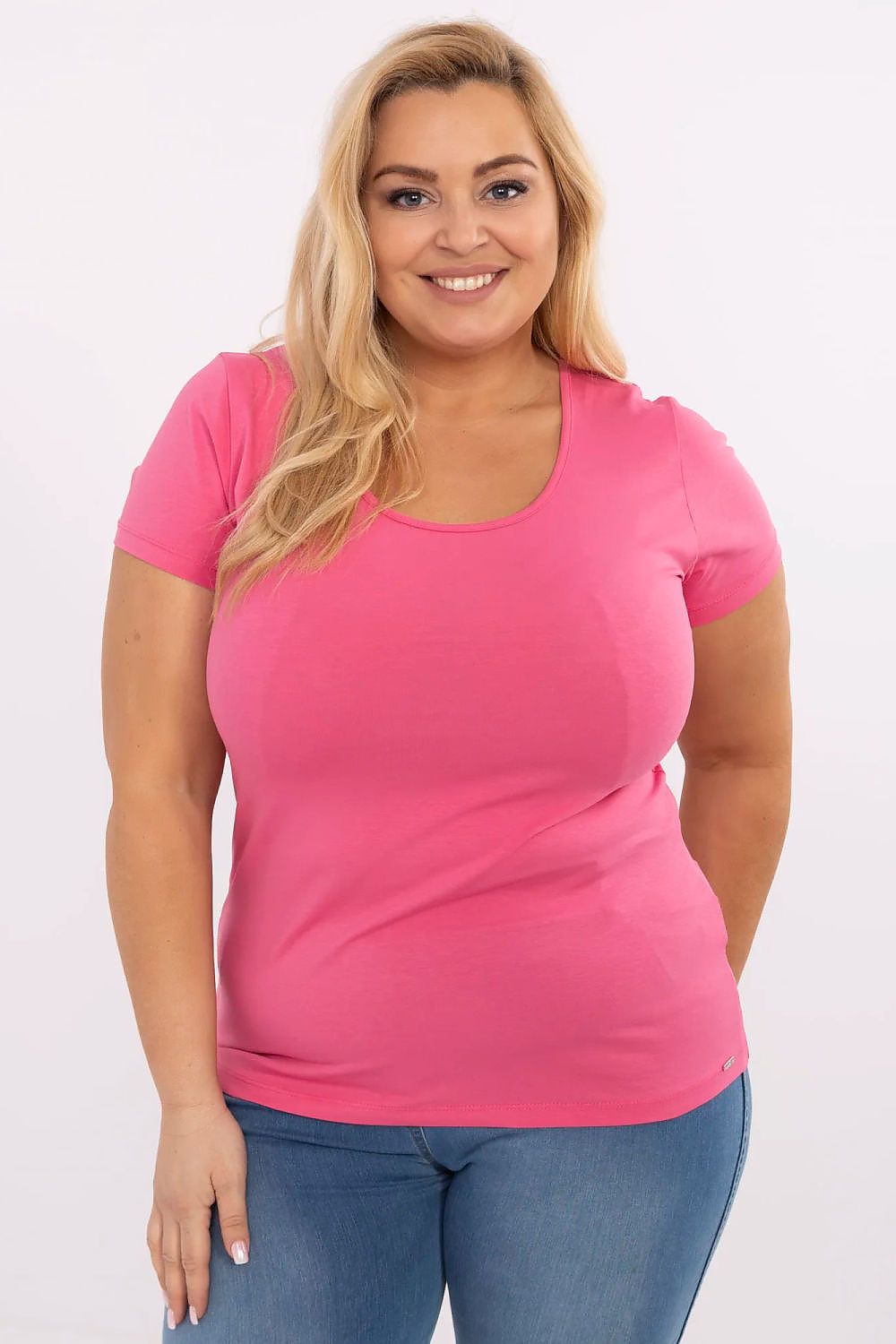  T-shirt plus size model 211768 Relevance 