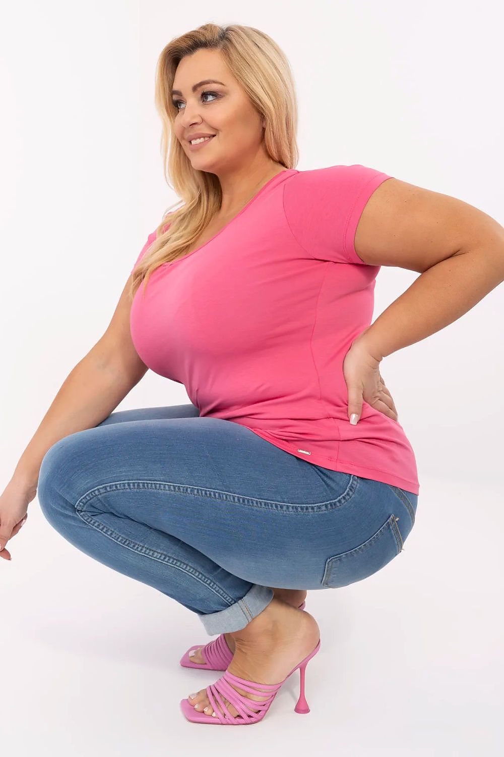  T-shirt plus size model 211768 Relevance 