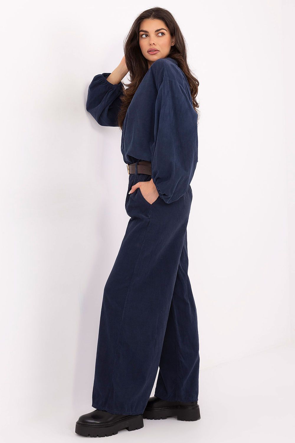  Kordové kalhoty model 220281 Italy Moda 