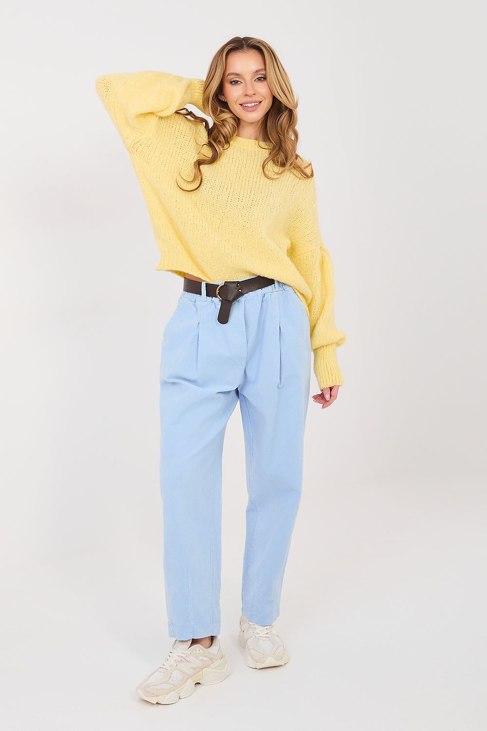  Kordové kalhoty model 224381 Italy Moda 