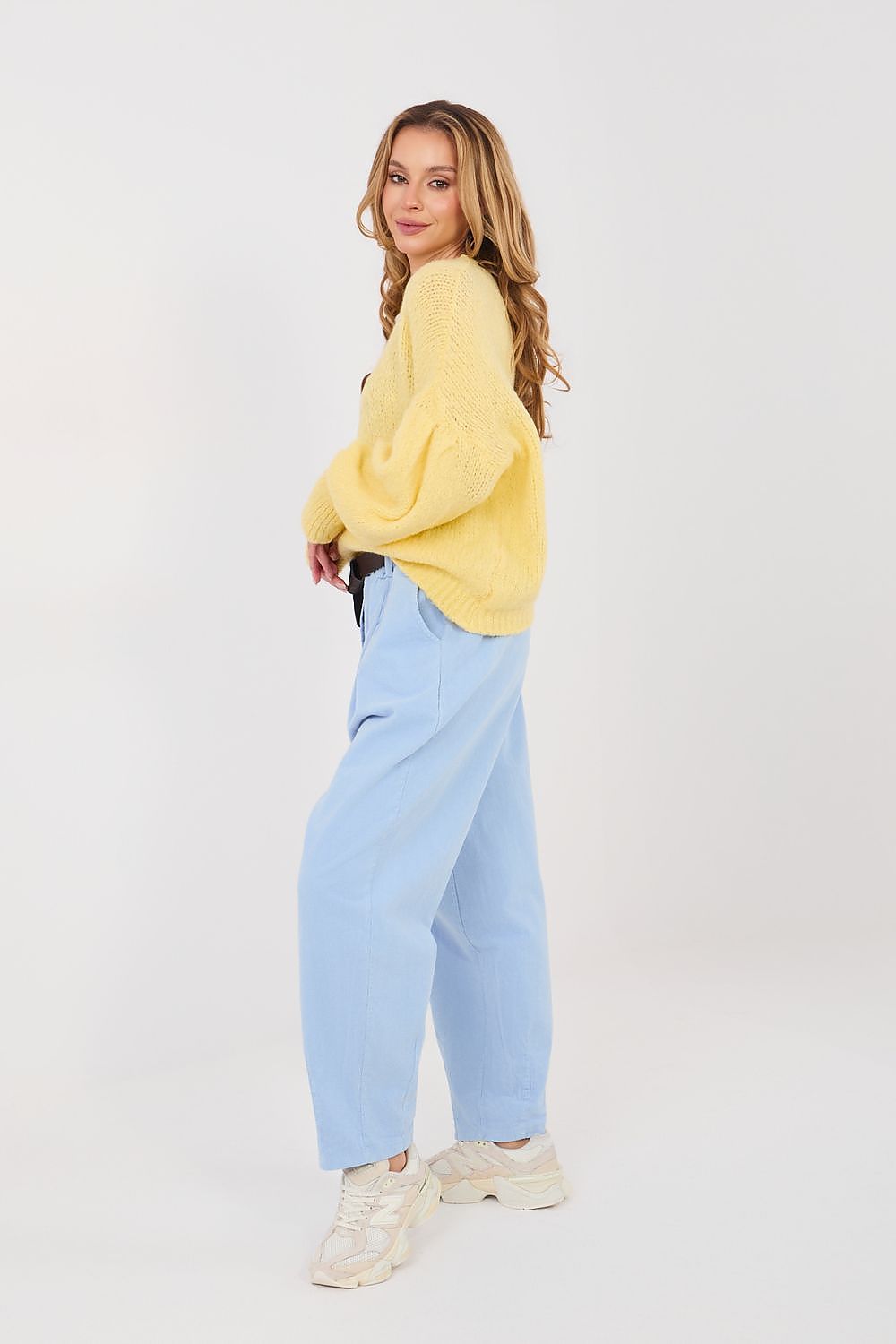  Kordové kalhoty model 224381 Italy Moda 