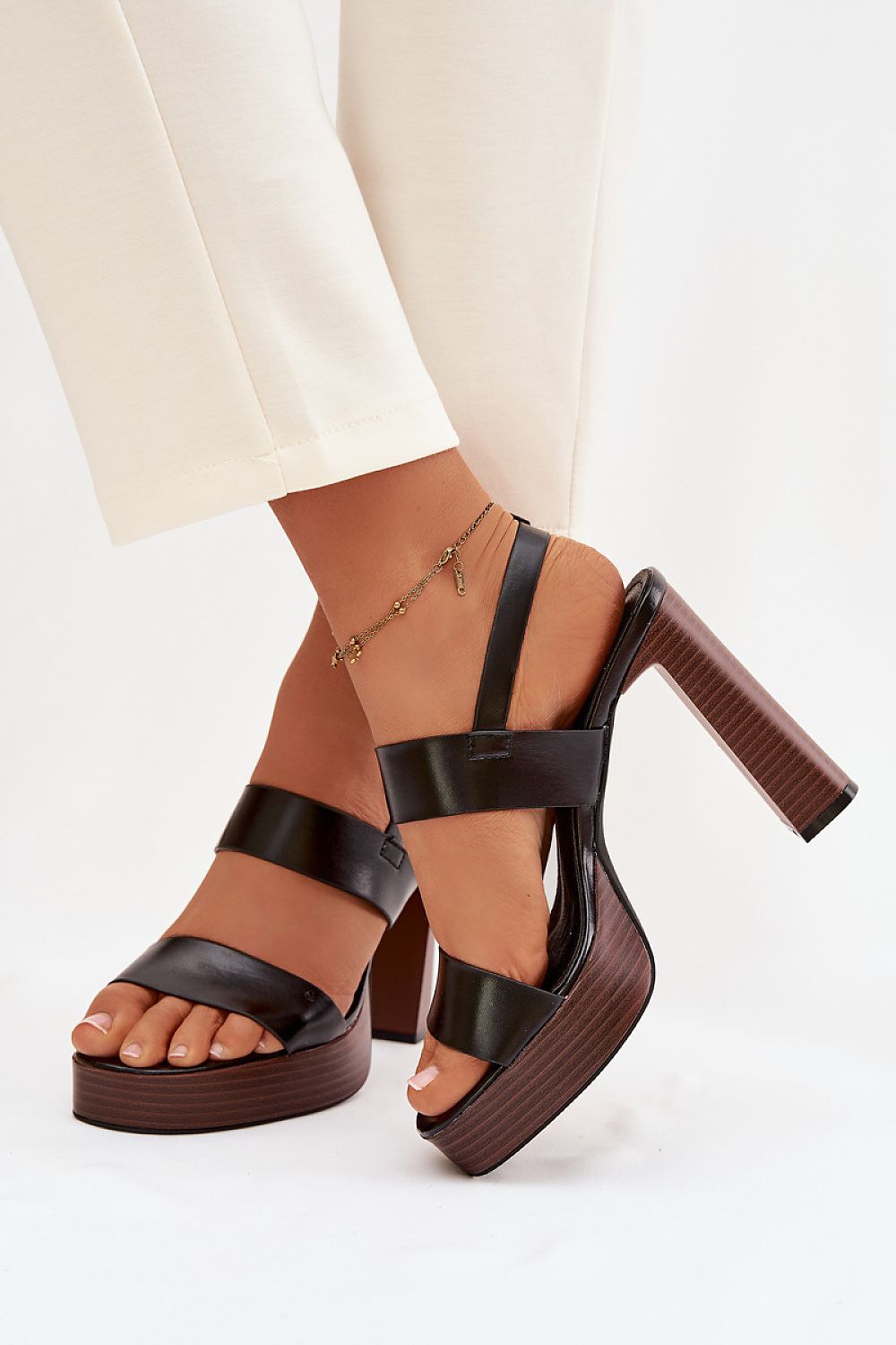  Sandály na podpatku  model 226116 Step in style 