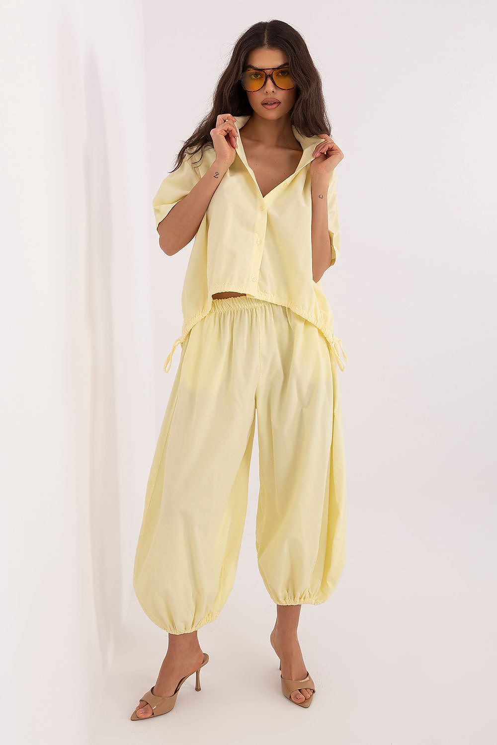  Kordové kalhoty model 226226 Italy Moda 