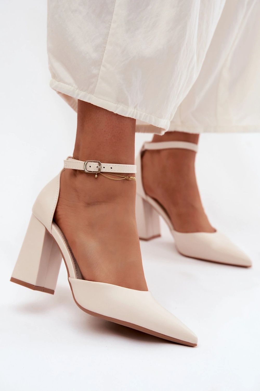  Lodičky na sloupku model 227166 Step in style 