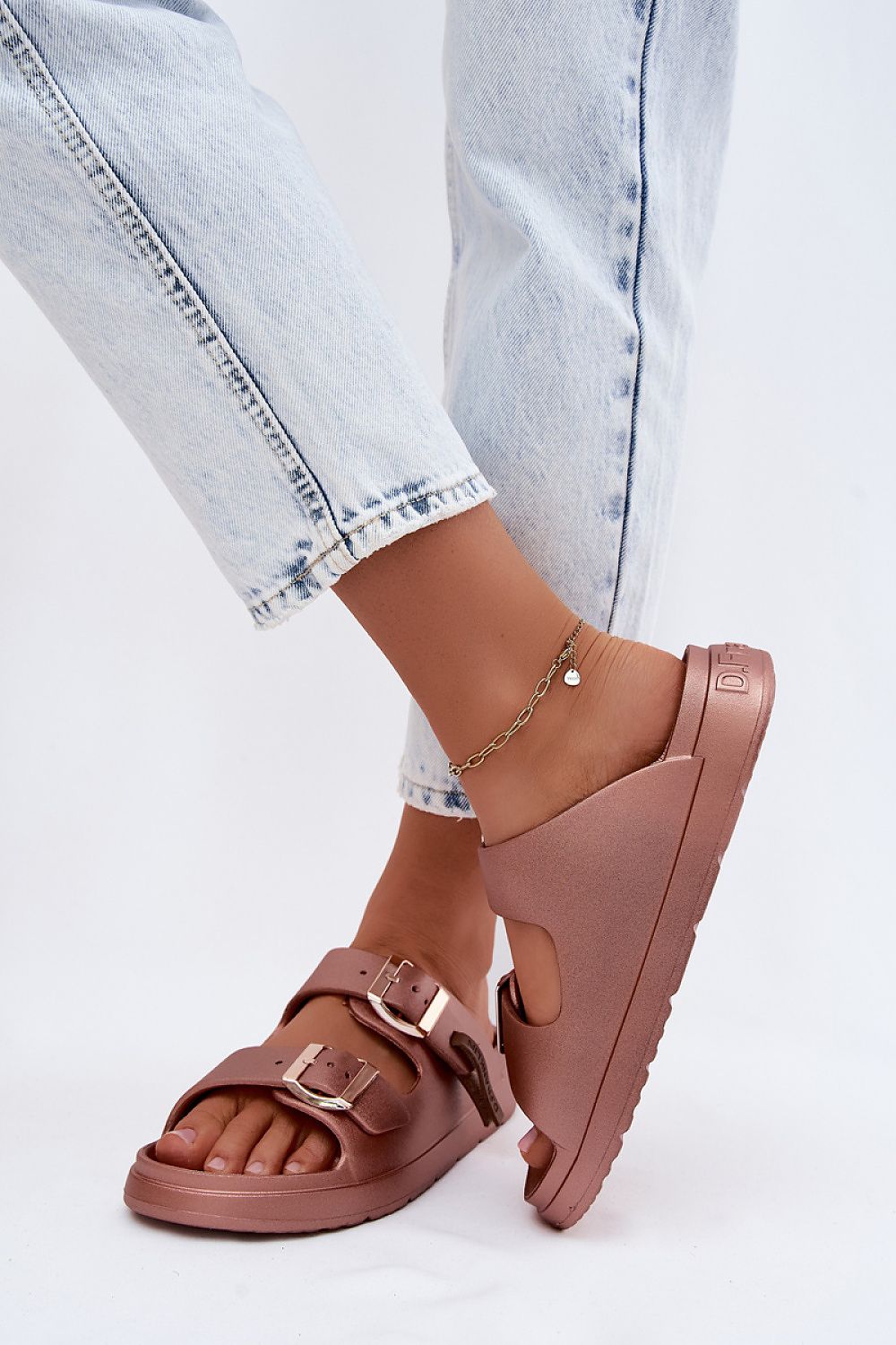  Klapky na platformě model 228373 Step in style 